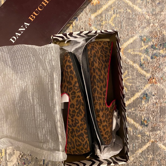 Dana Buchanan NIB cheetah loafers - Picture 3 of 5